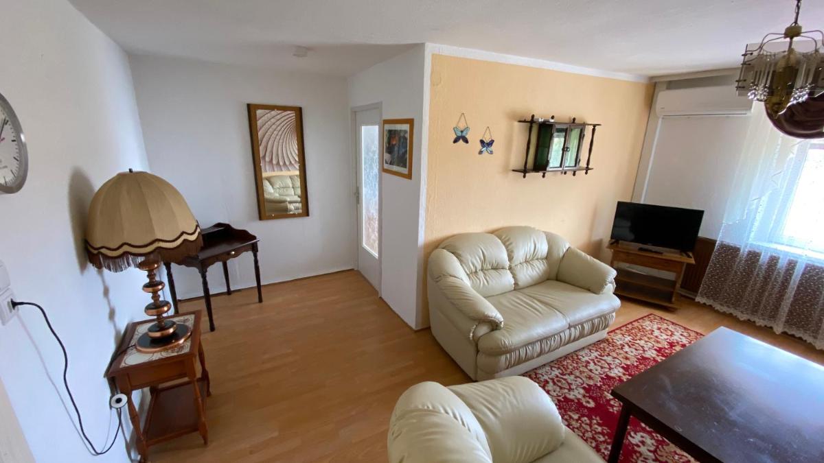 Schröder's Motel - Housity
