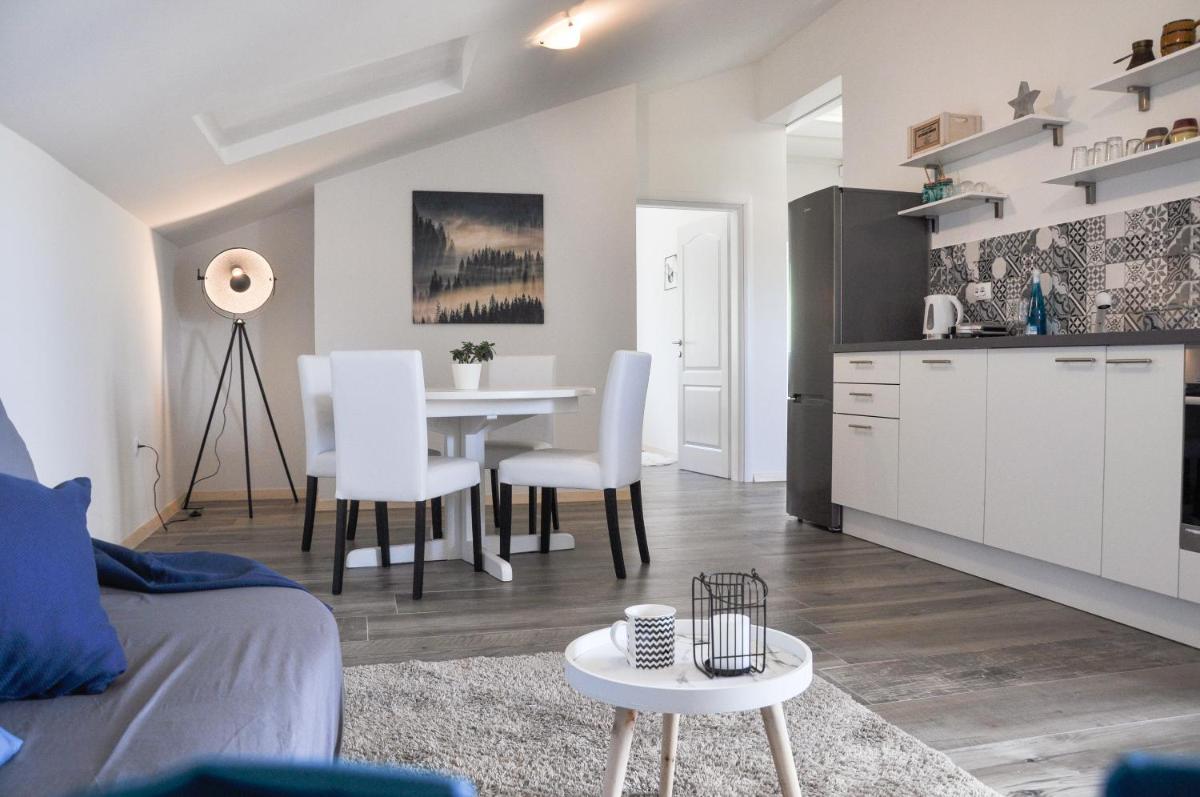 Apartmani Carnizza - Housity