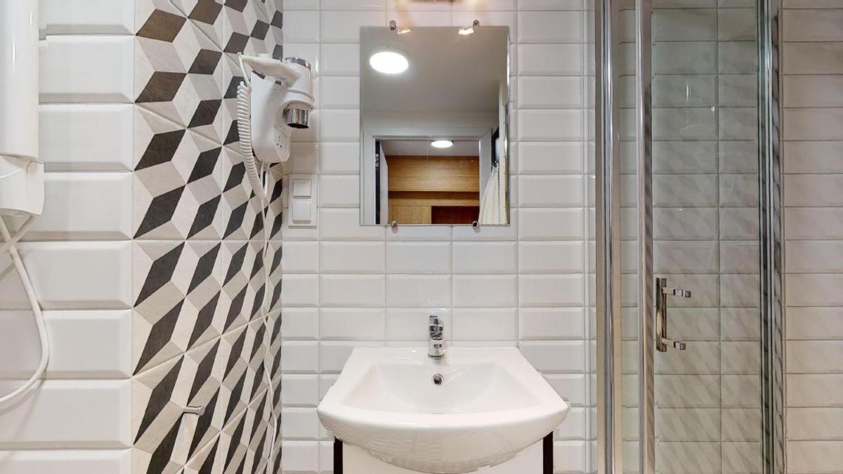Apartamenty Przy Lotnisku - Housity