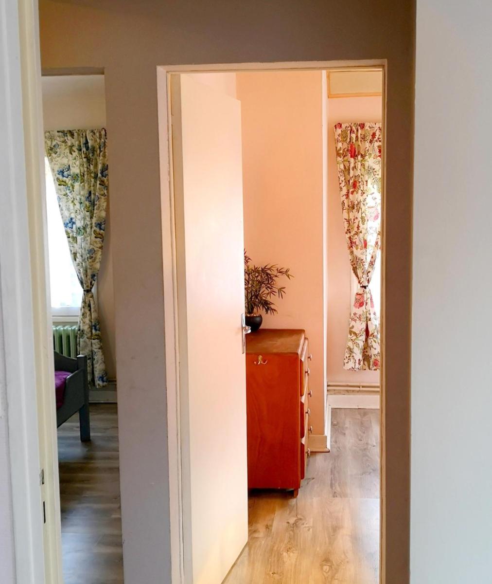 Chez Petit - Housity