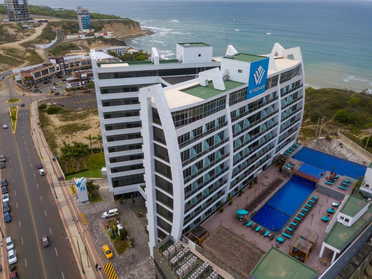 Wyndham Manta Sail Plaza Hotel and Convention Center - Hizvo