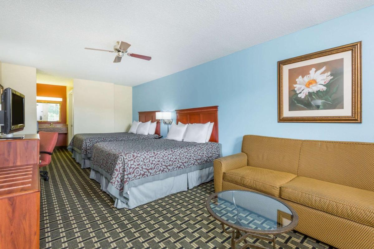 Suitetrails - Days Inn by Wyndham Trenton