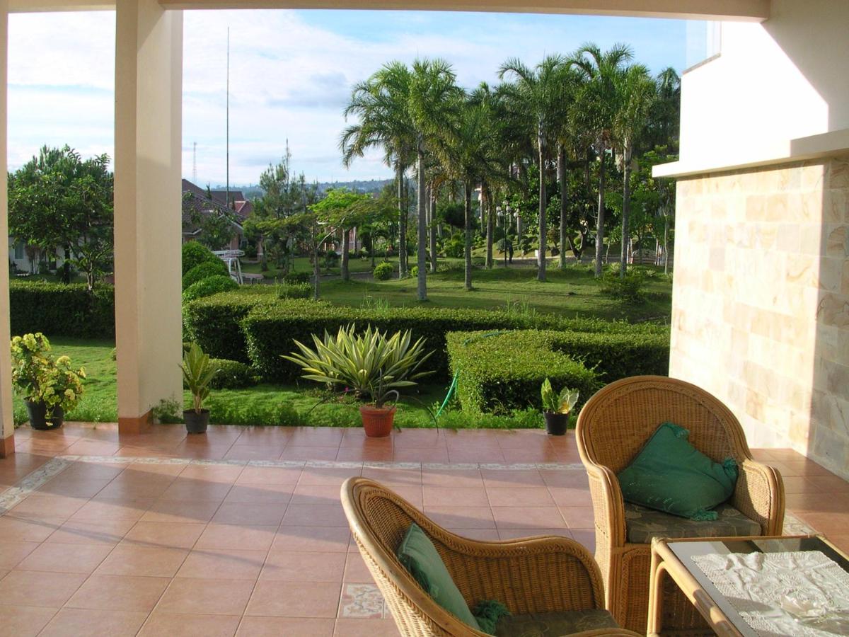 Villa Sophia Cimacan Puncak - Housity