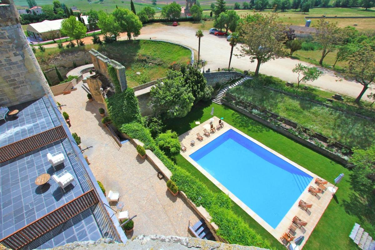 Posada Real Castillo del Buen Amor - Housity