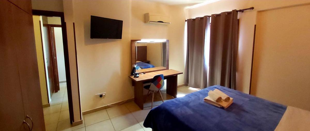 Lakis Court - Housity