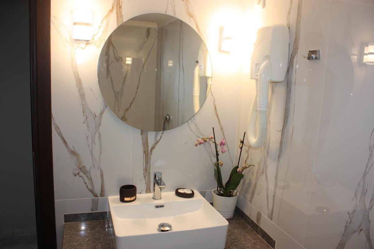 Hotel Cariatis - Housity
