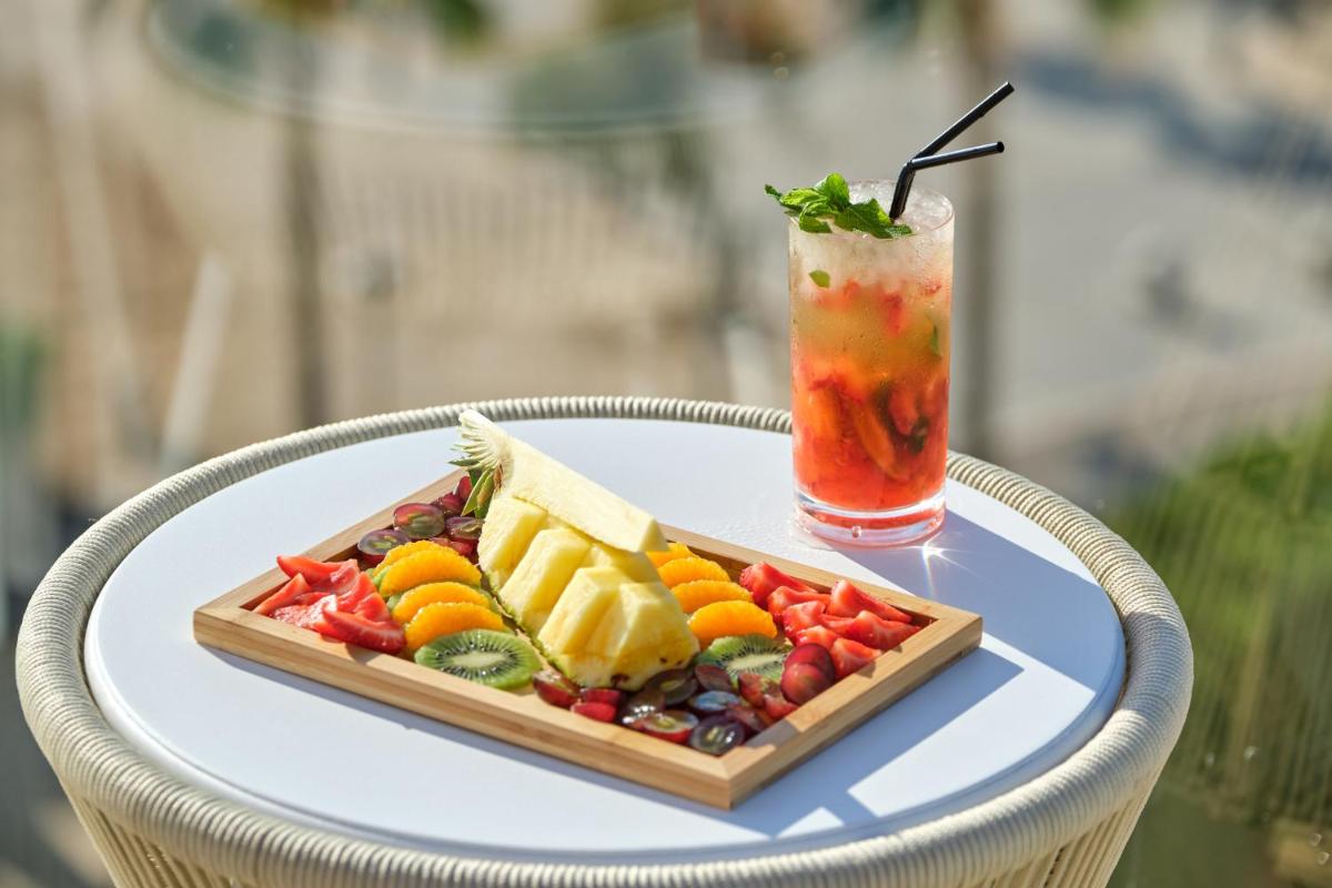 Comida en o cerca de este hotel