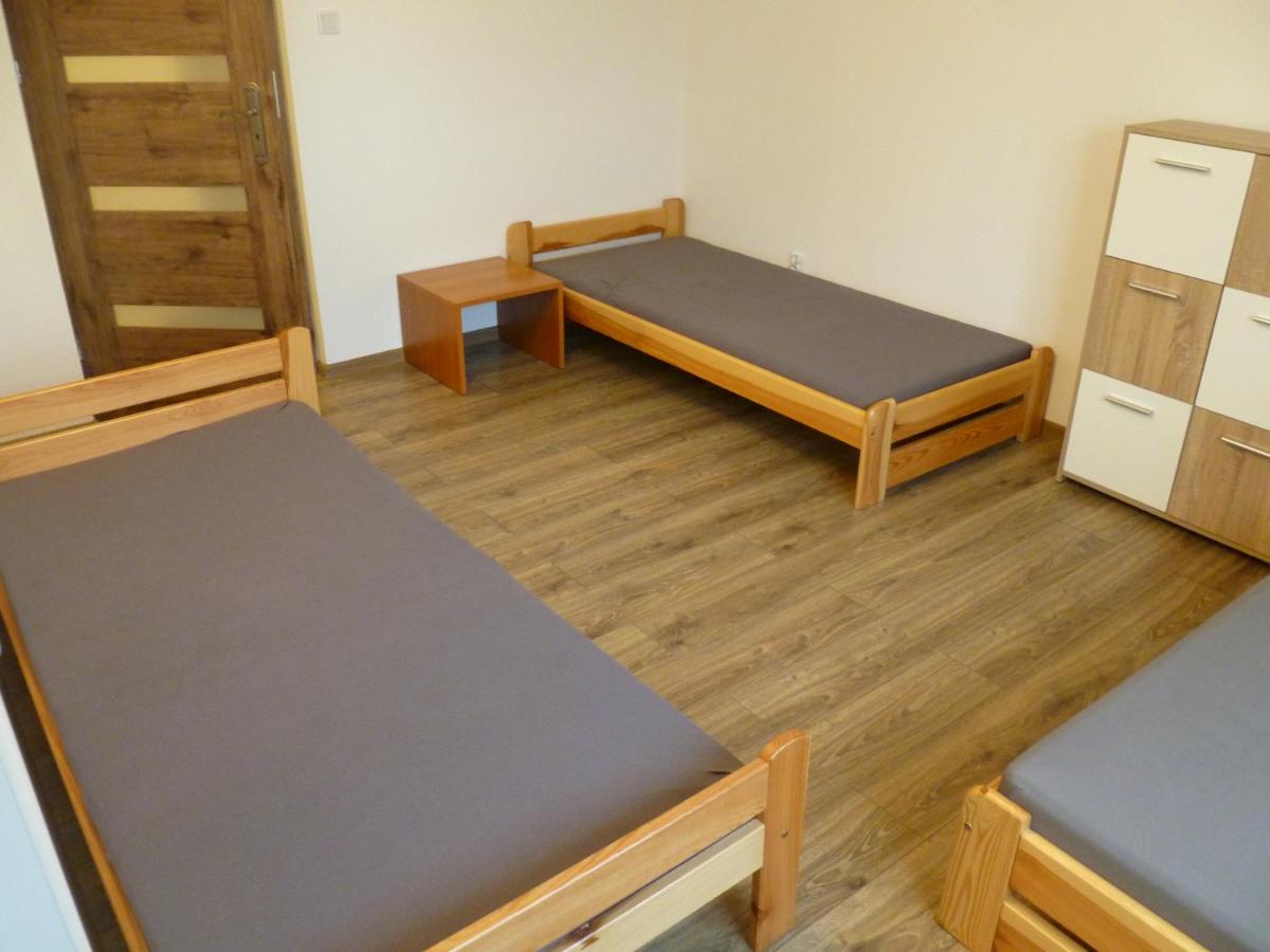 Klimatyczny Domek - Apartamenty & Noclegi - Housity
