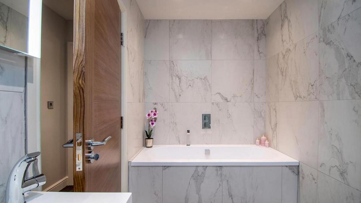 Castle Penthouse - Housity