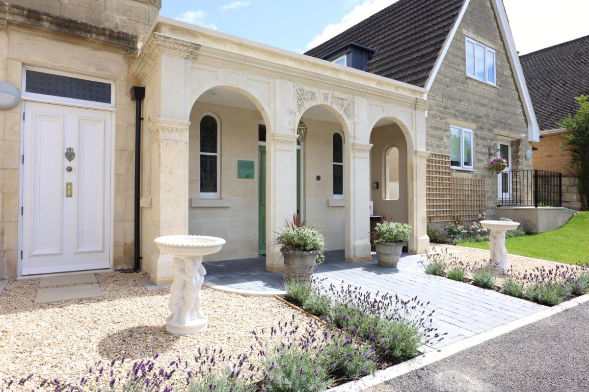 Tyndall Villa Boutique B&B - Housity