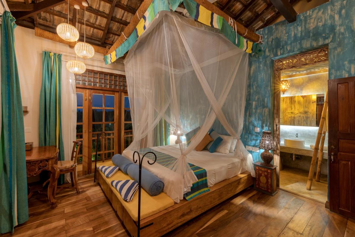 D Canal House - Housity