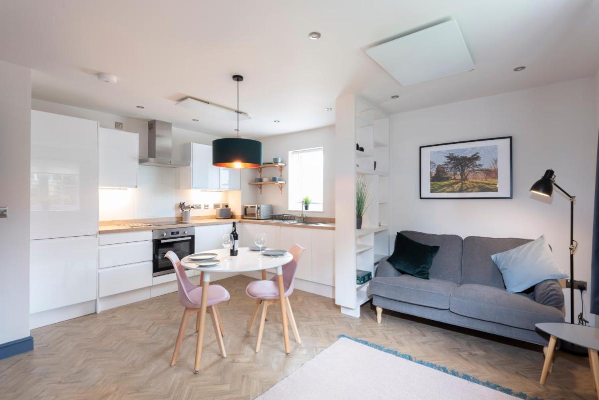 Cedar Apartments - Housity