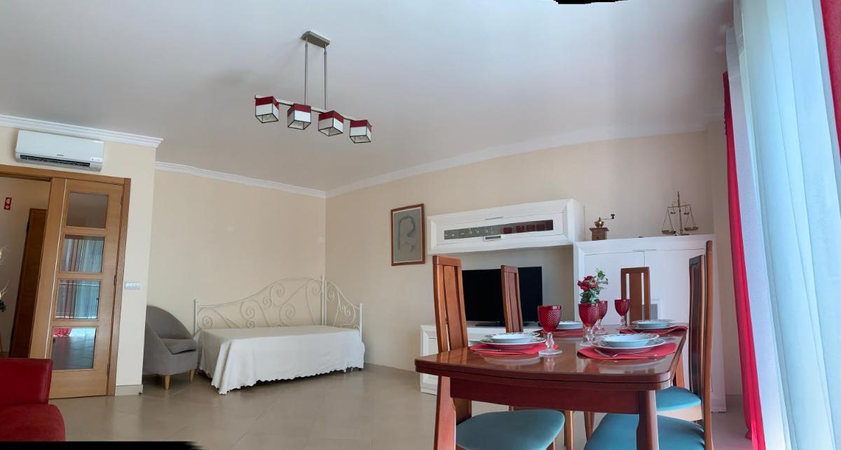 Suitetrails - Fantastic Fatima Apartment