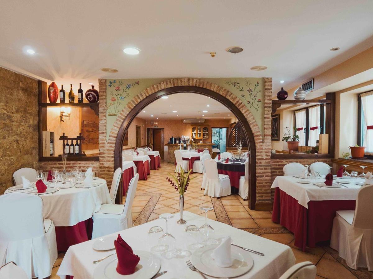 Hotel Doña Carmen - Housity