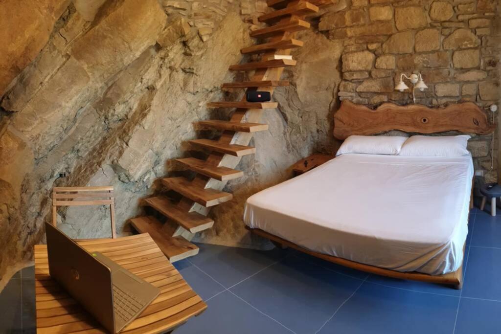 Casa nella Roccia - Hizvo