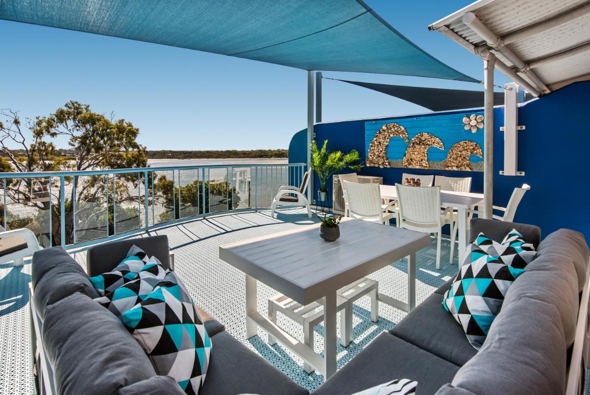 Reflections Holiday Apartments - Housity