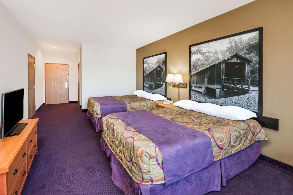 Super 8 by Wyndham Columbia East - Housity