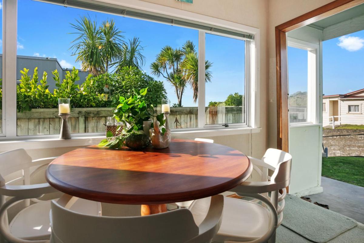 Suitetrails - Just There - Waihi Beach Holiday Home
