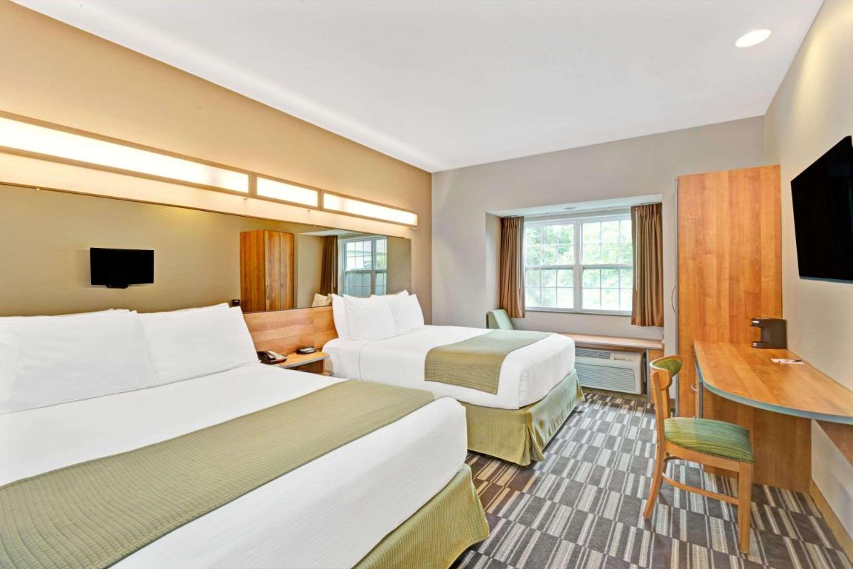York Microtel Inn & Suites by Wyndham - Housity