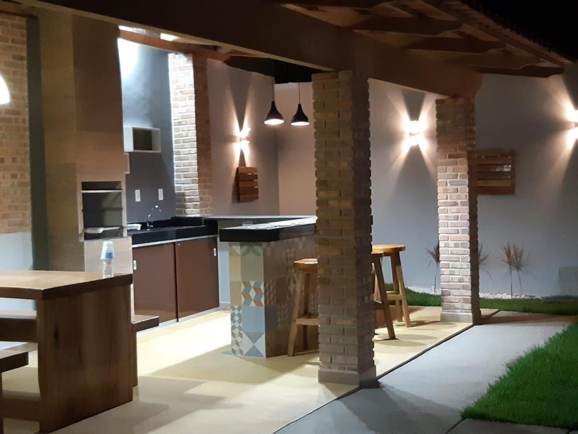 CASA COM PISCINA no CENTRO - Housity