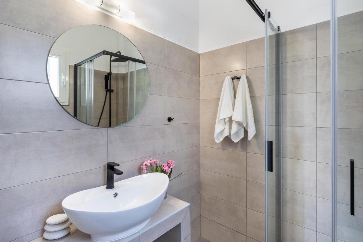Letta's Apartments - Housity