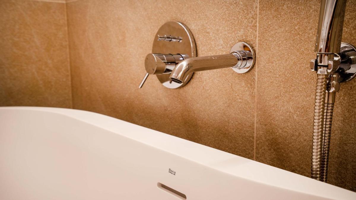 Un baño de Mon Port Hotel & Spa