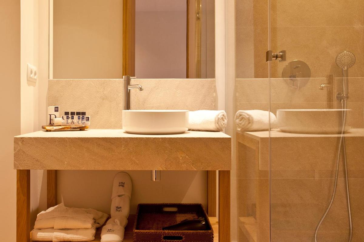 Un baño de Mon Port Hotel & Spa