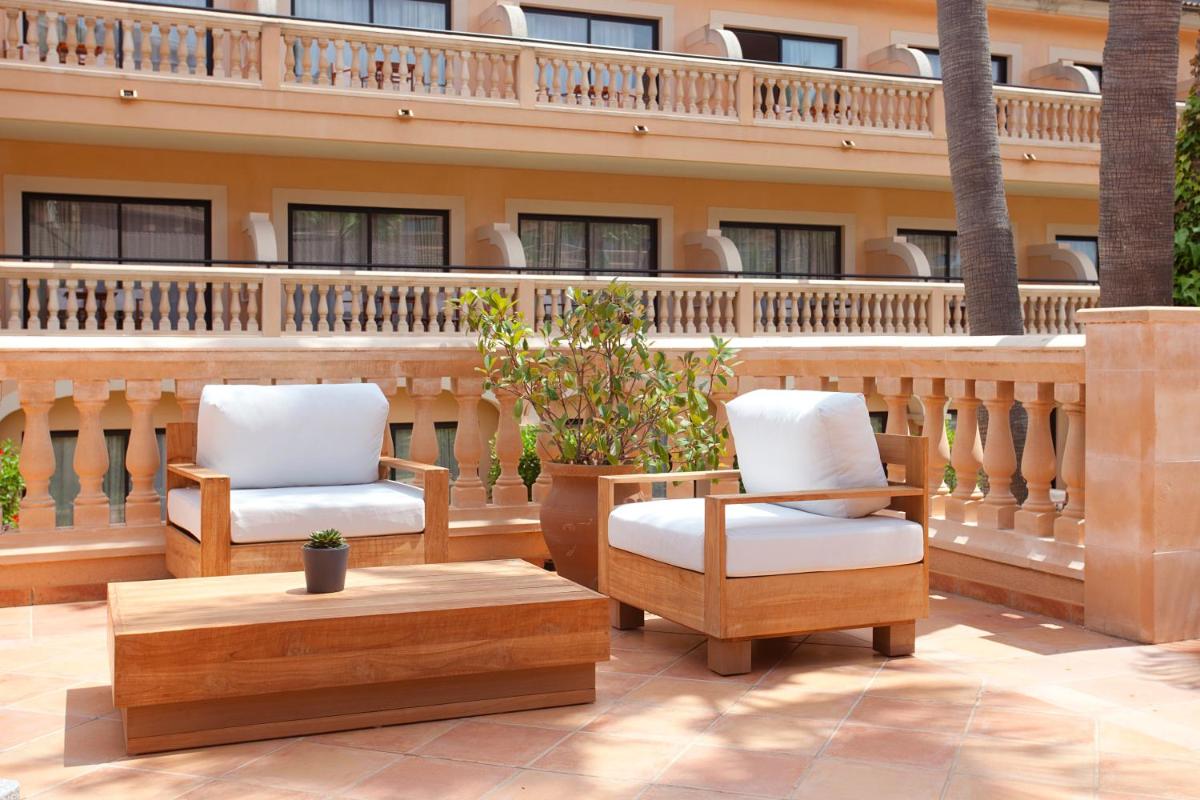 Un balcón o terraza de Mon Port Hotel & Spa