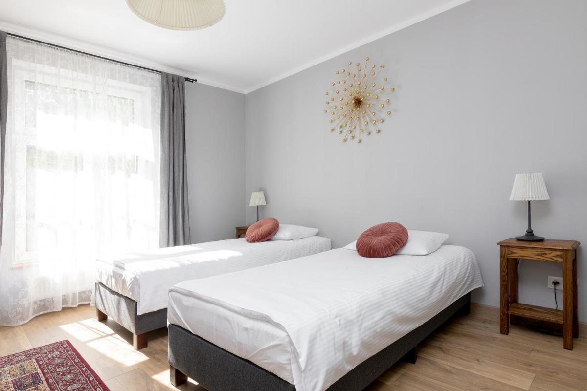 Majątek Howieny "Sielanka" - Housity