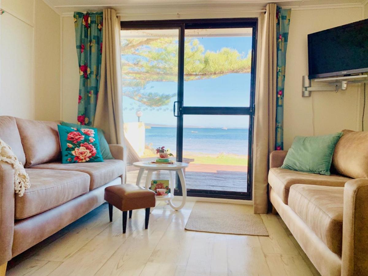 Vandy's shack at Mount Dutton Bay - ideal for couples and small families - Housity