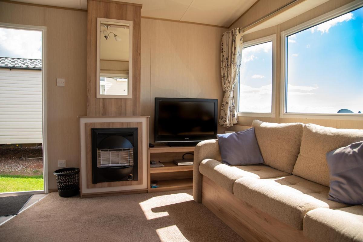 Devon Cliffs Holiday Home - Housity