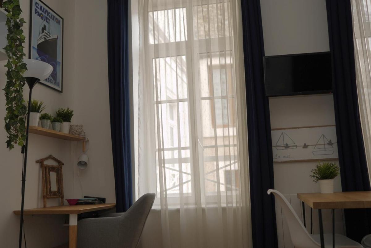 Studio cosy idéalement situé et bien équipé - Housity