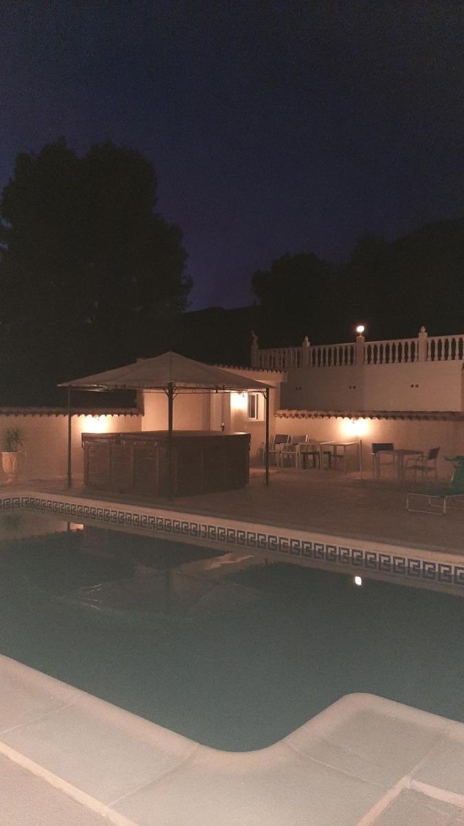 B&B Los Zuecos - Housity