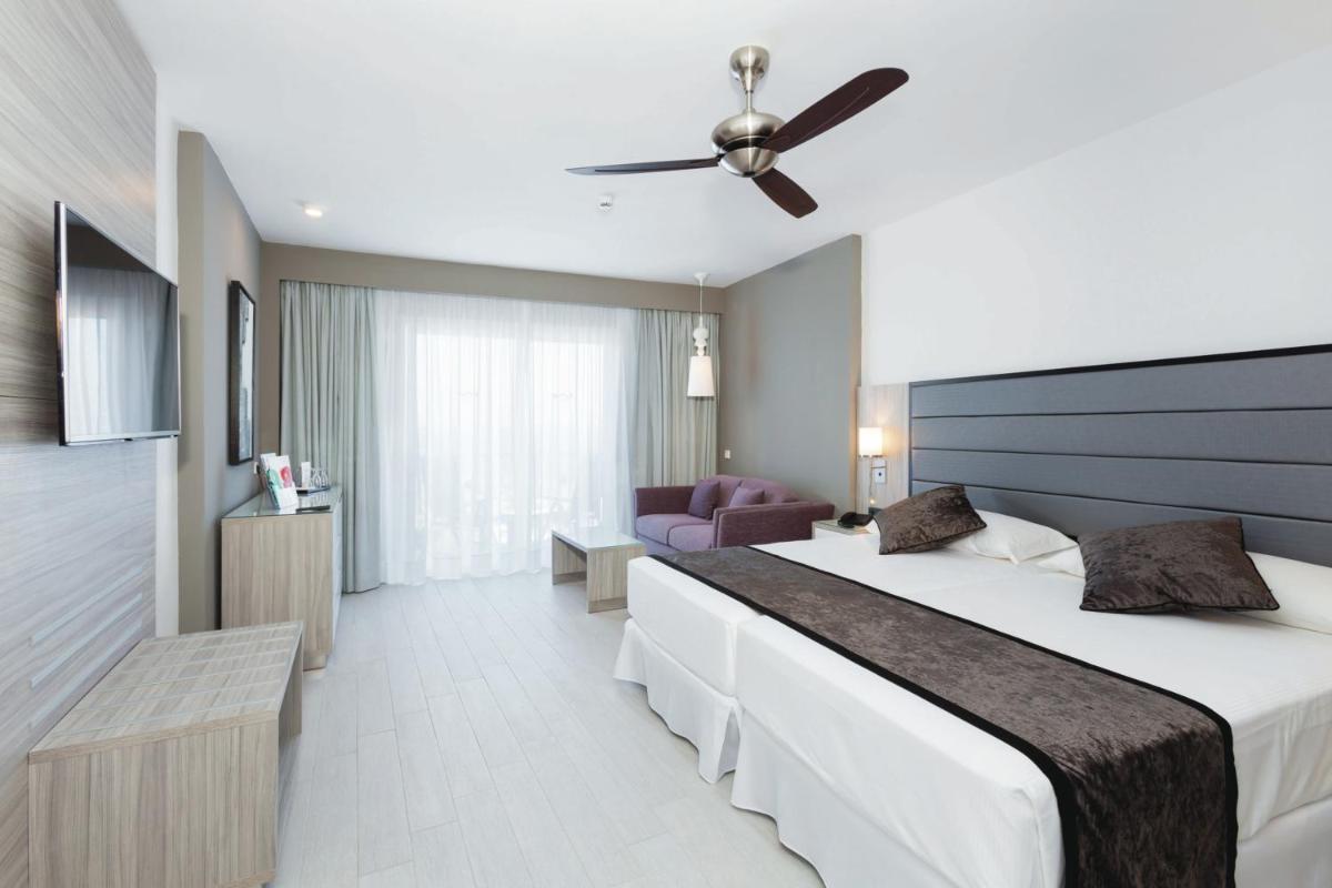 Cama o camas de una habitación en Hotel Riu Palace Tenerife