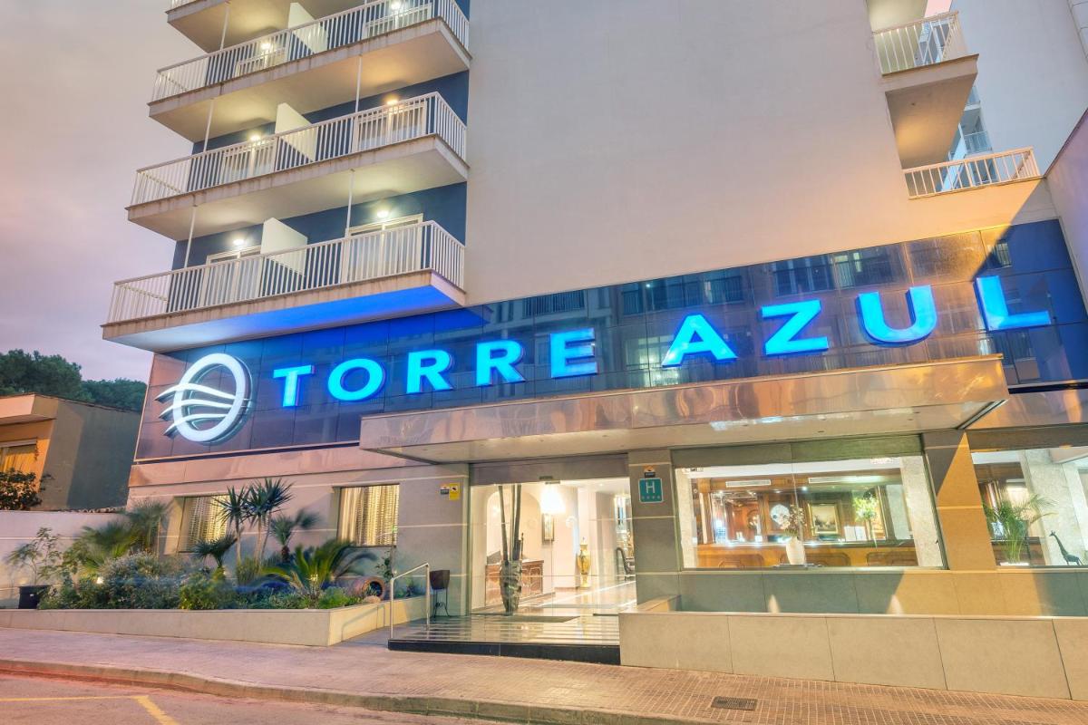 Certificado, premio, señal o documento que está expuesto en Hotel Torre Azul & Spa - Adults Only
