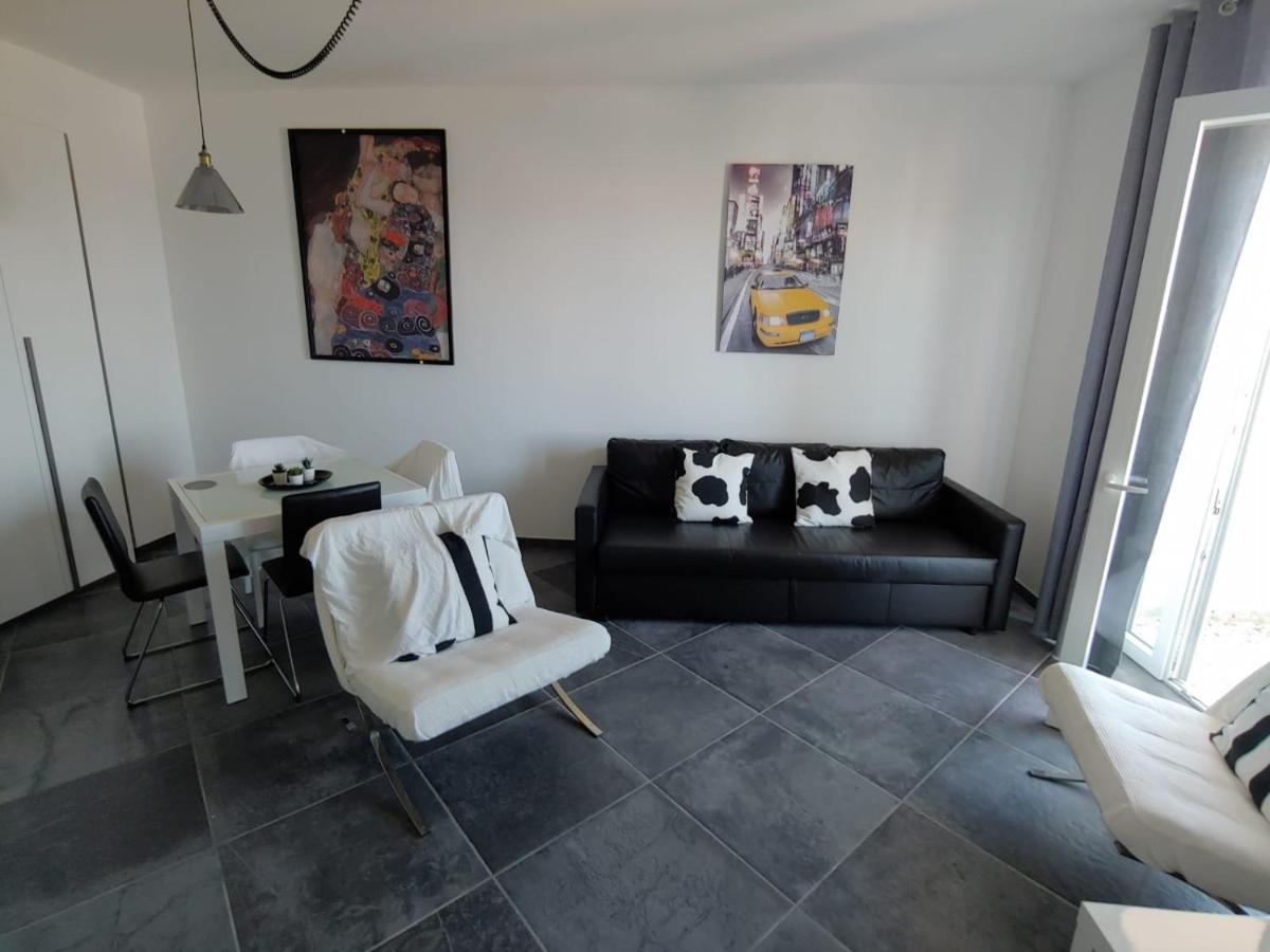 Beach House Fronte Mare - Housity