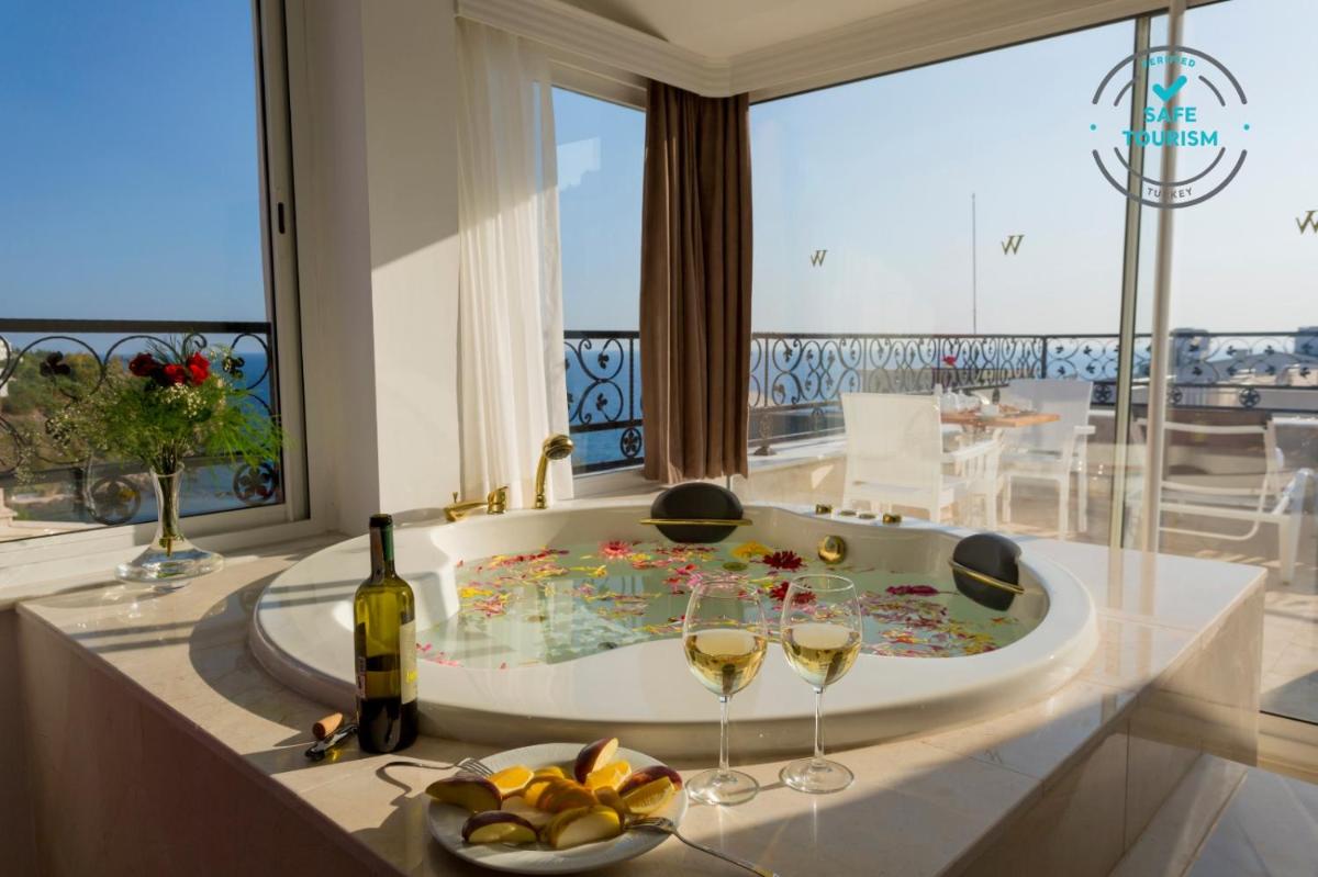Wise Hotel & Spa - Adults Only - Housity