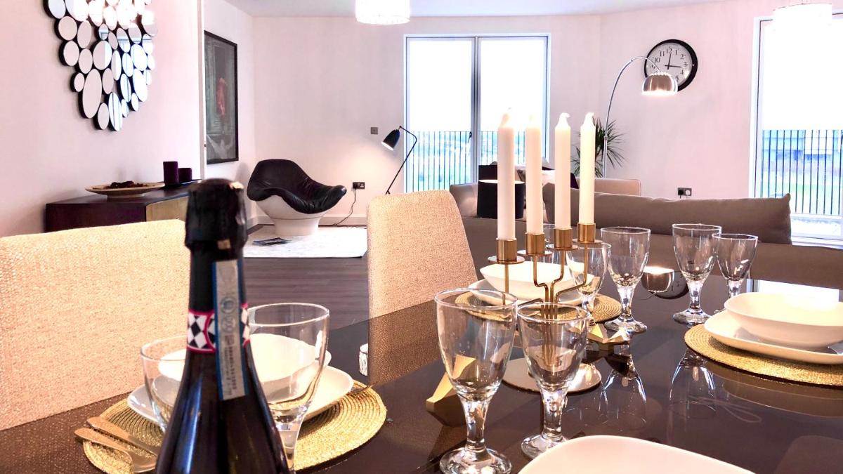 Panoramic Park And City Penthouses Retreat - Housity