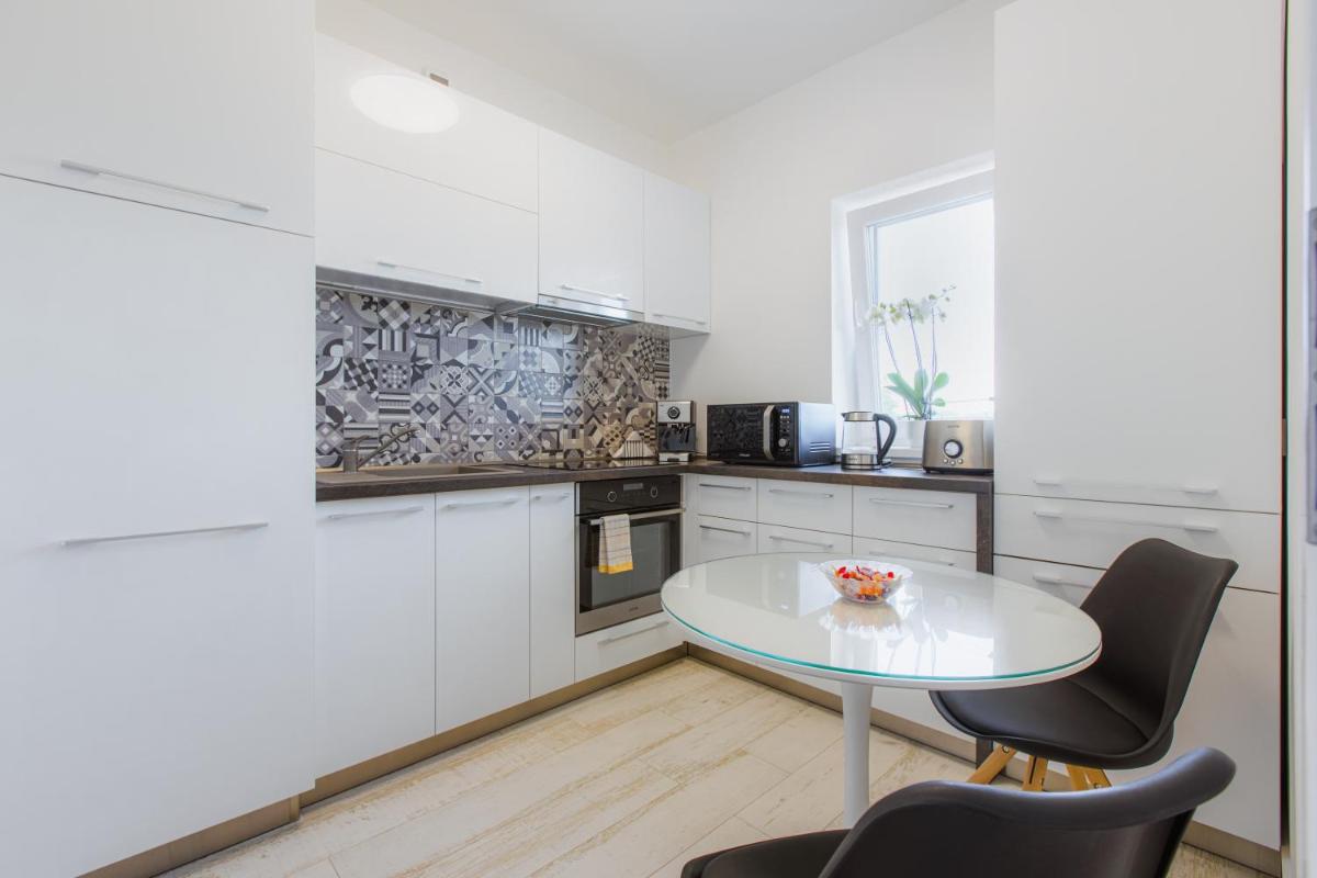 Suitetrails - Oradea Apartments - Dominic 2