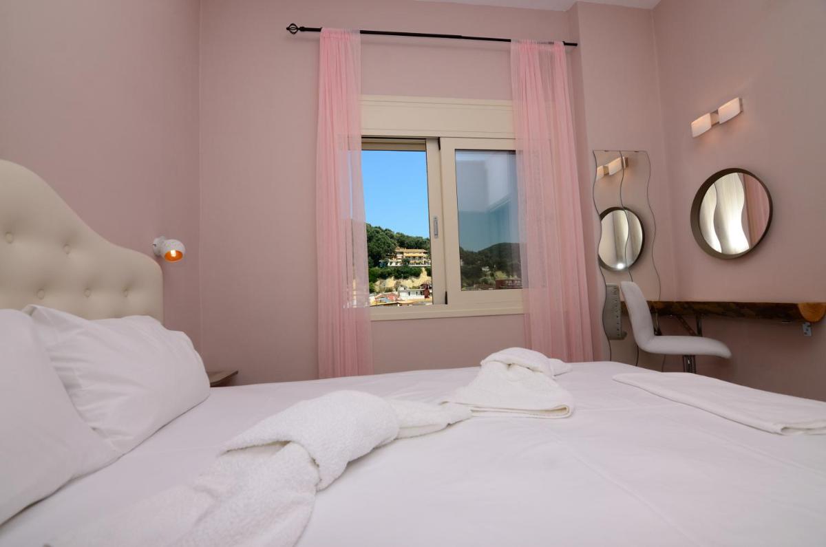 Suitetrails - Villa Yvonne by EY Villas