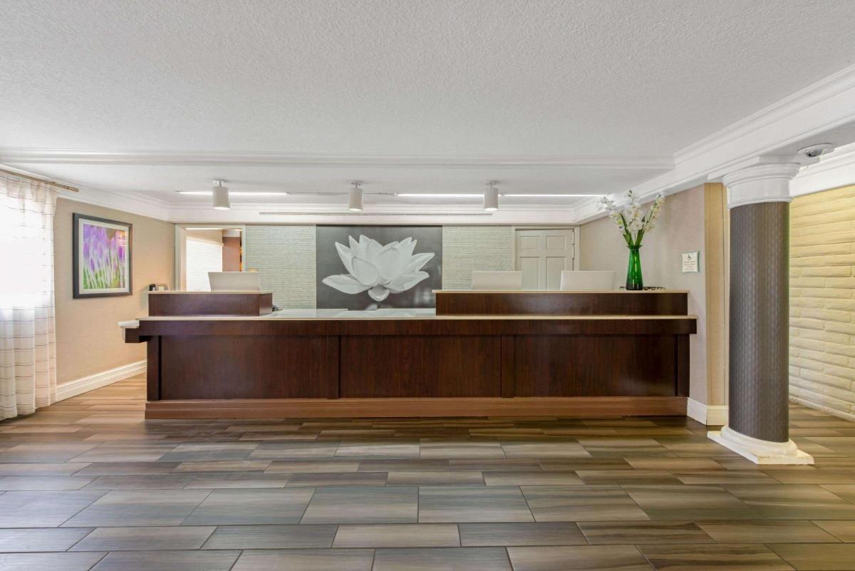 La Quinta Inn by Wyndham Miami Airport North - Housity