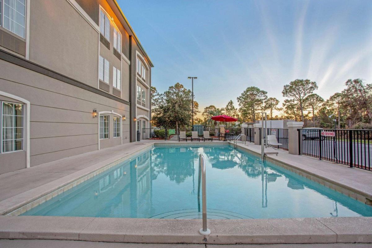 La Quinta by Wyndham PCB Coastal Palms - Housity