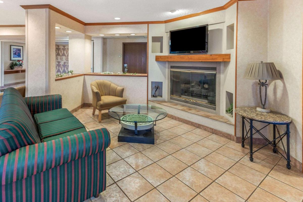 La Quinta Inn & Suites by Wyndham Las Cruces Organ Mountain - Housity