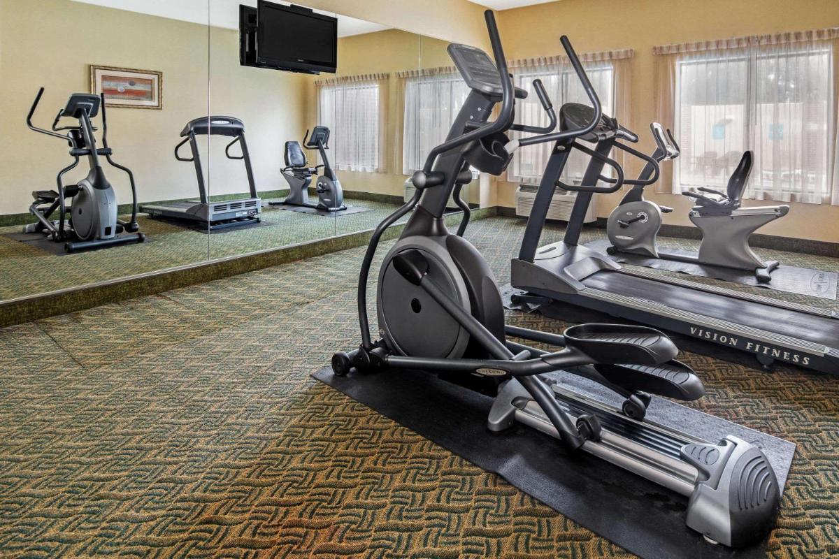 La Quinta by Wyndham Temecula - Housity