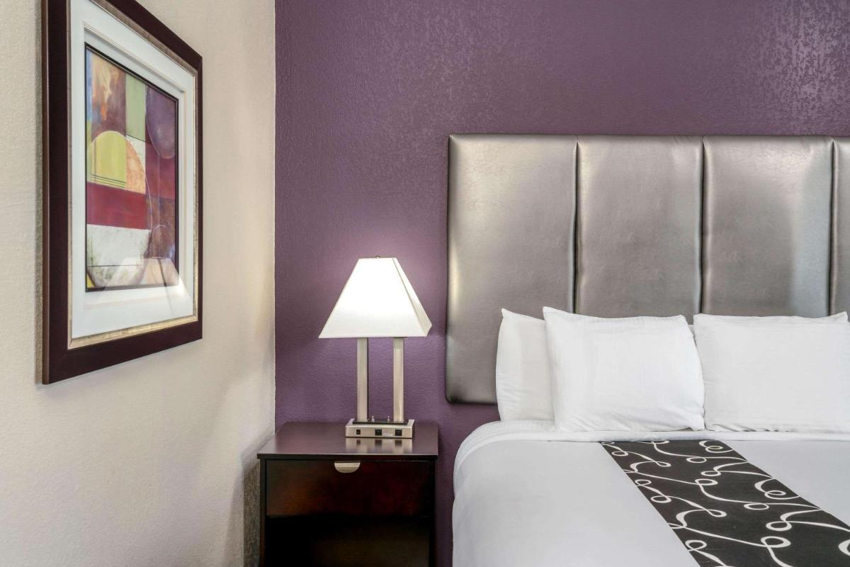 La Quinta by Wyndham Canton MS - Housity