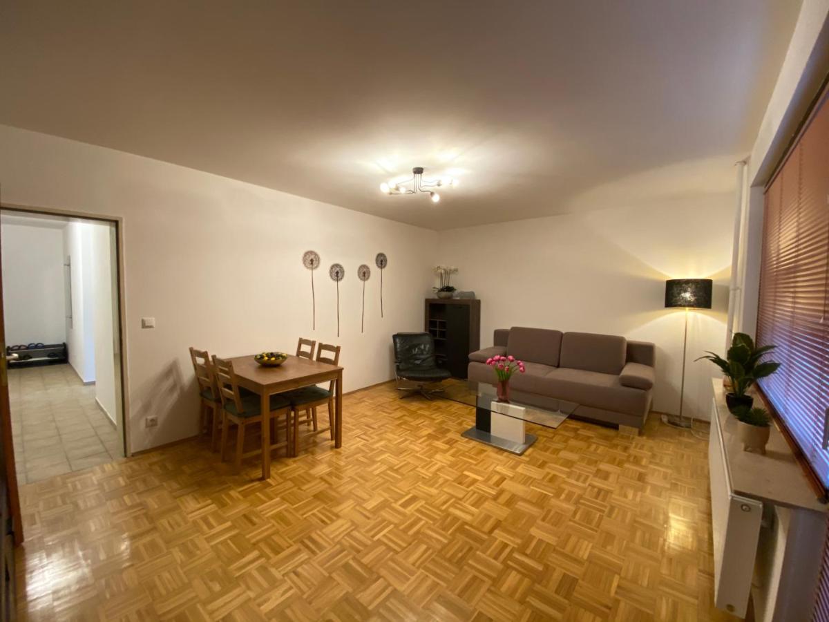 Apartment in Uninähe - Housity