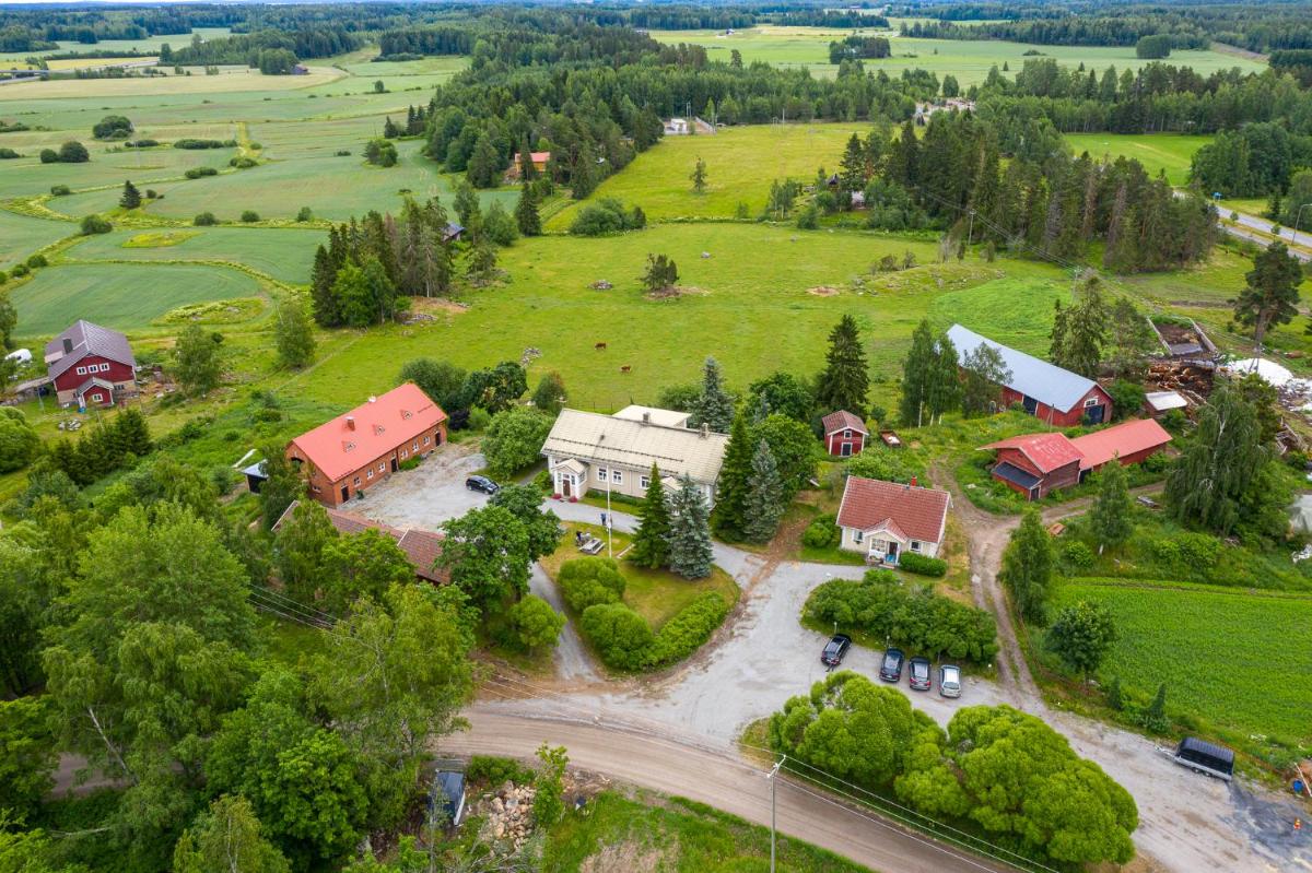 Ellilän Kievari - Housity