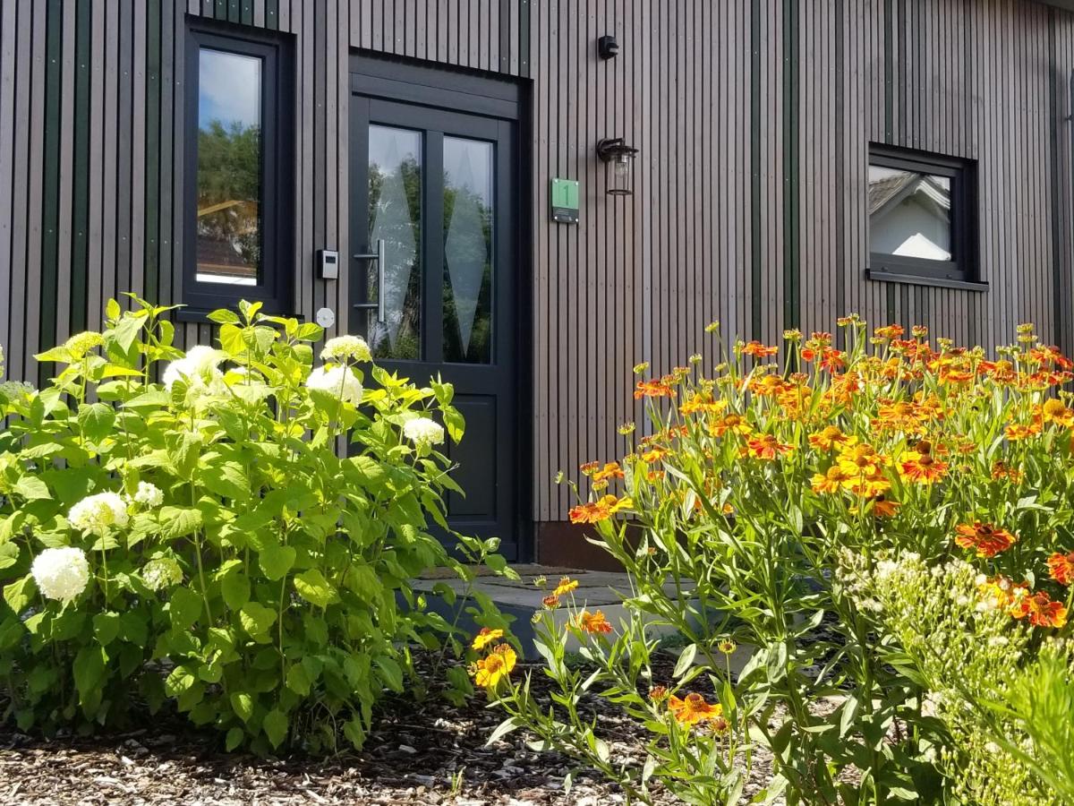 Haus am See - Housity