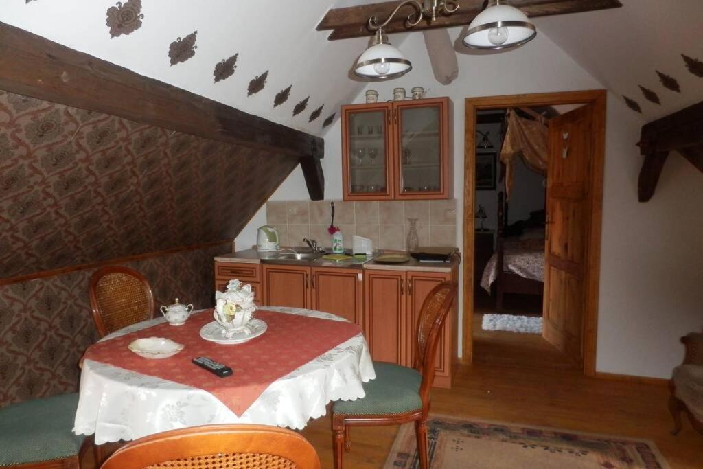 Zámeček Zdíky - Knížecí apartmán - Housity