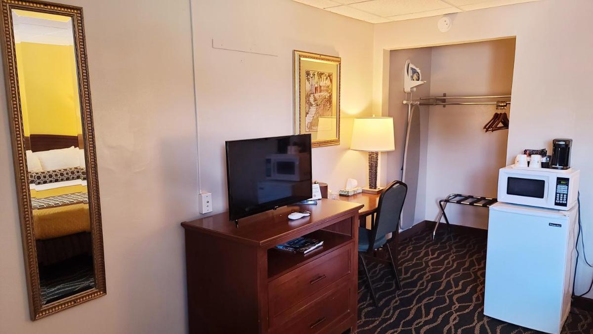 Hampton Inn (not a Hilton Affiliate) Camp Hill - Harrisburg SW - Housity